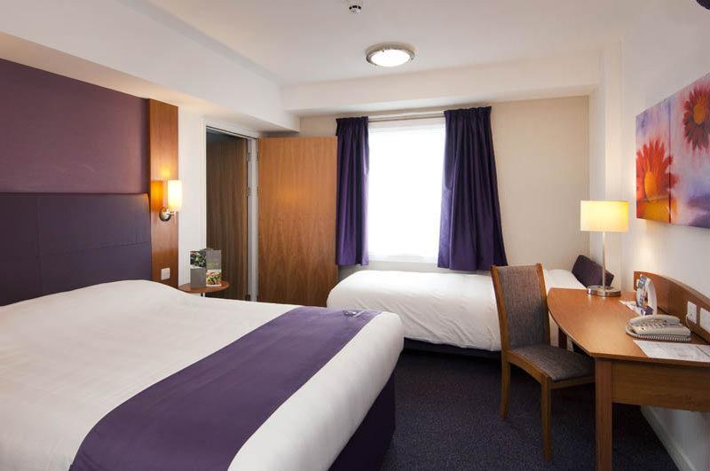 Premier Inn Dundee West מראה חיצוני תמונה